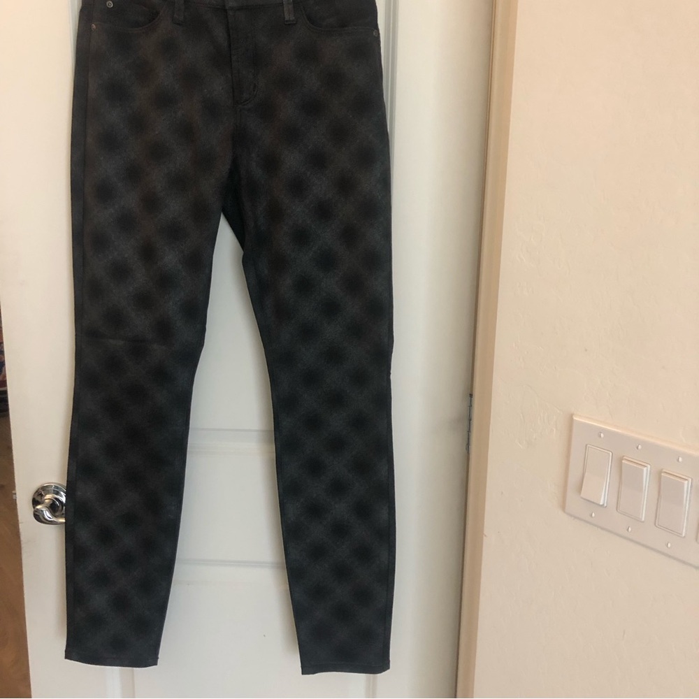 NY DJ women’s super skinny jeans new without tags. Size 10 Black and Grey